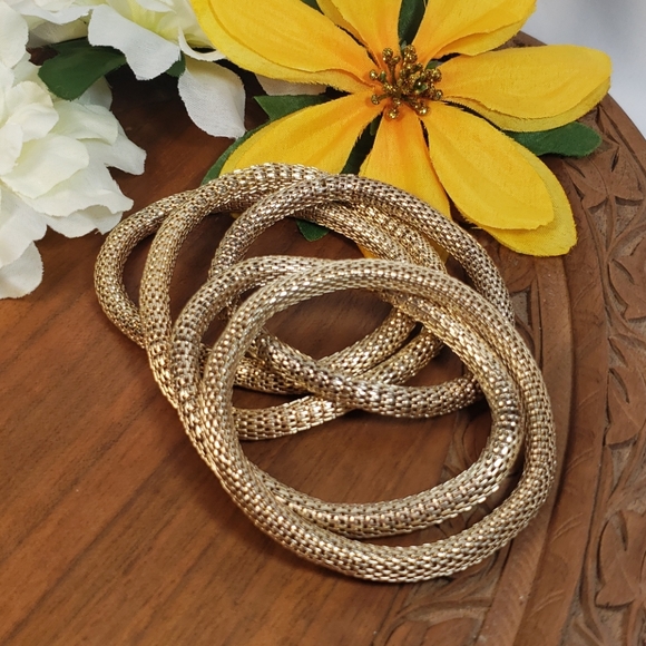 Jewelry - 5 Piece Bracelet Set